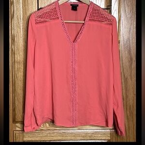 Ann Taylor Blouse Top Women’s Small Peach Pink Semi-Sheer Light Relaxed Crochet